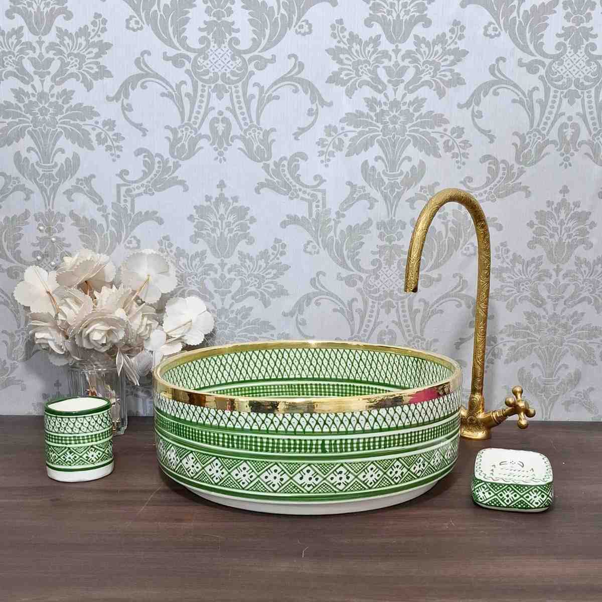 Lavabo marocain avec rebord en laiton - Vasque peints dans la salle de bain